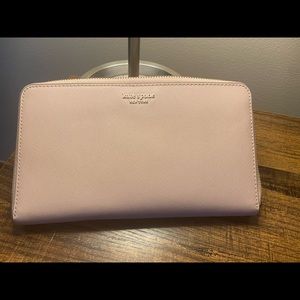 Kate Spade Blush Zipper wallet
